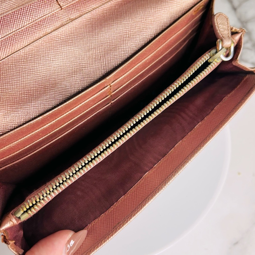 Prada Blush Pink Metallic‎ Style Women's Long Wallet - Fair Condition - Picture 10 of 13
